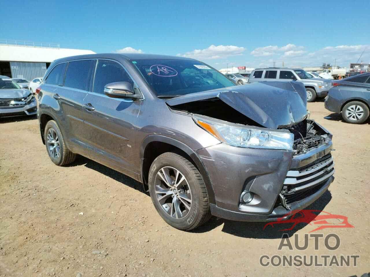 TOYOTA HIGHLANDER 2018 - 5TDZZRFH8JS260269