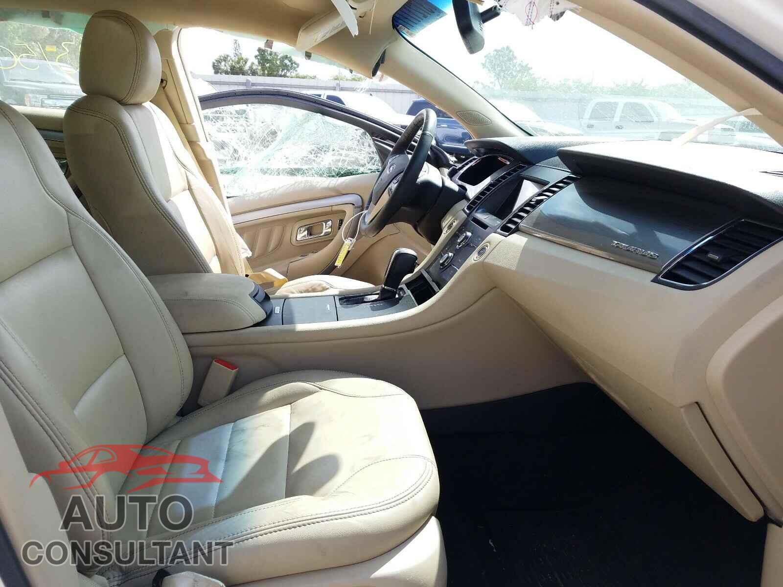 FORD TAURUS 2017 - 1FAHP2E82HG144344