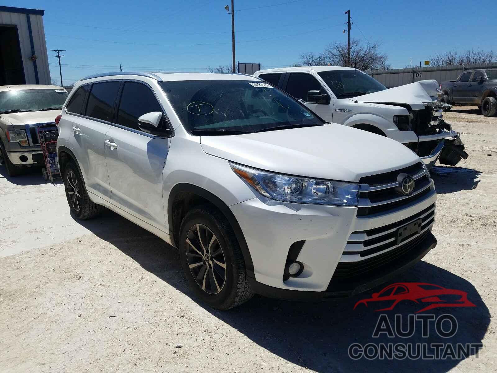 TOYOTA HIGHLANDER 2018 - 5TDKZRFH3JS244966