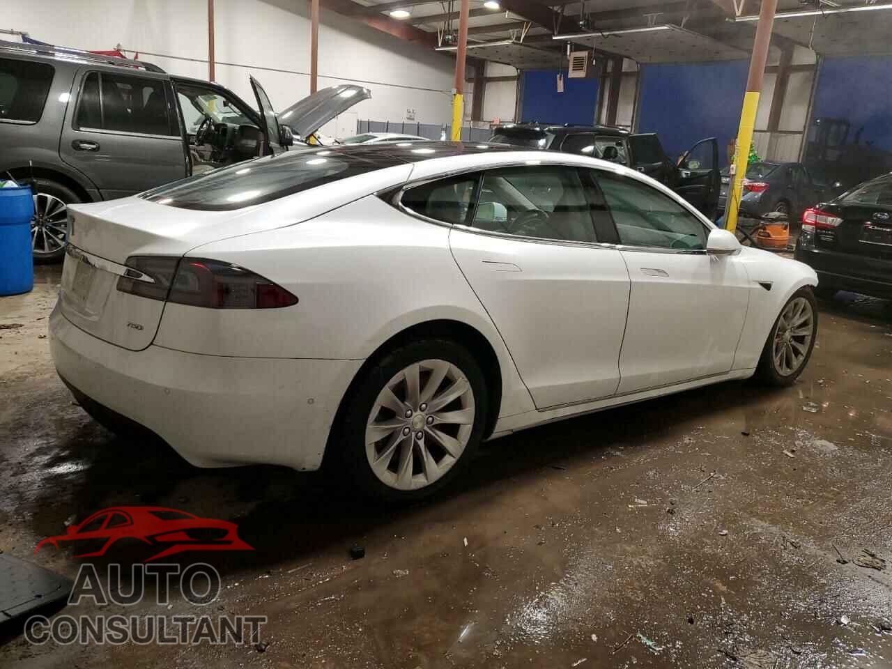 TESLA MODEL S 2017 - 5YJSA1E25HF201184