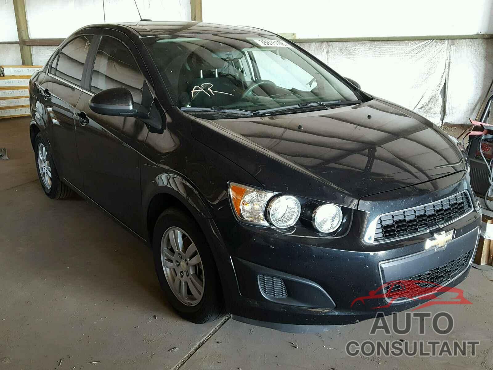 CHEVROLET SONIC 2015 - 1G1JC5SH9F4134060