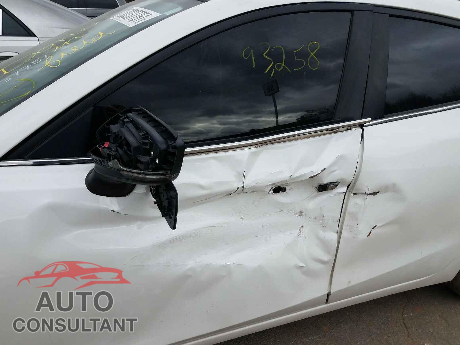 MAZDA 3 2017 - 3MZBN1U77HM103591