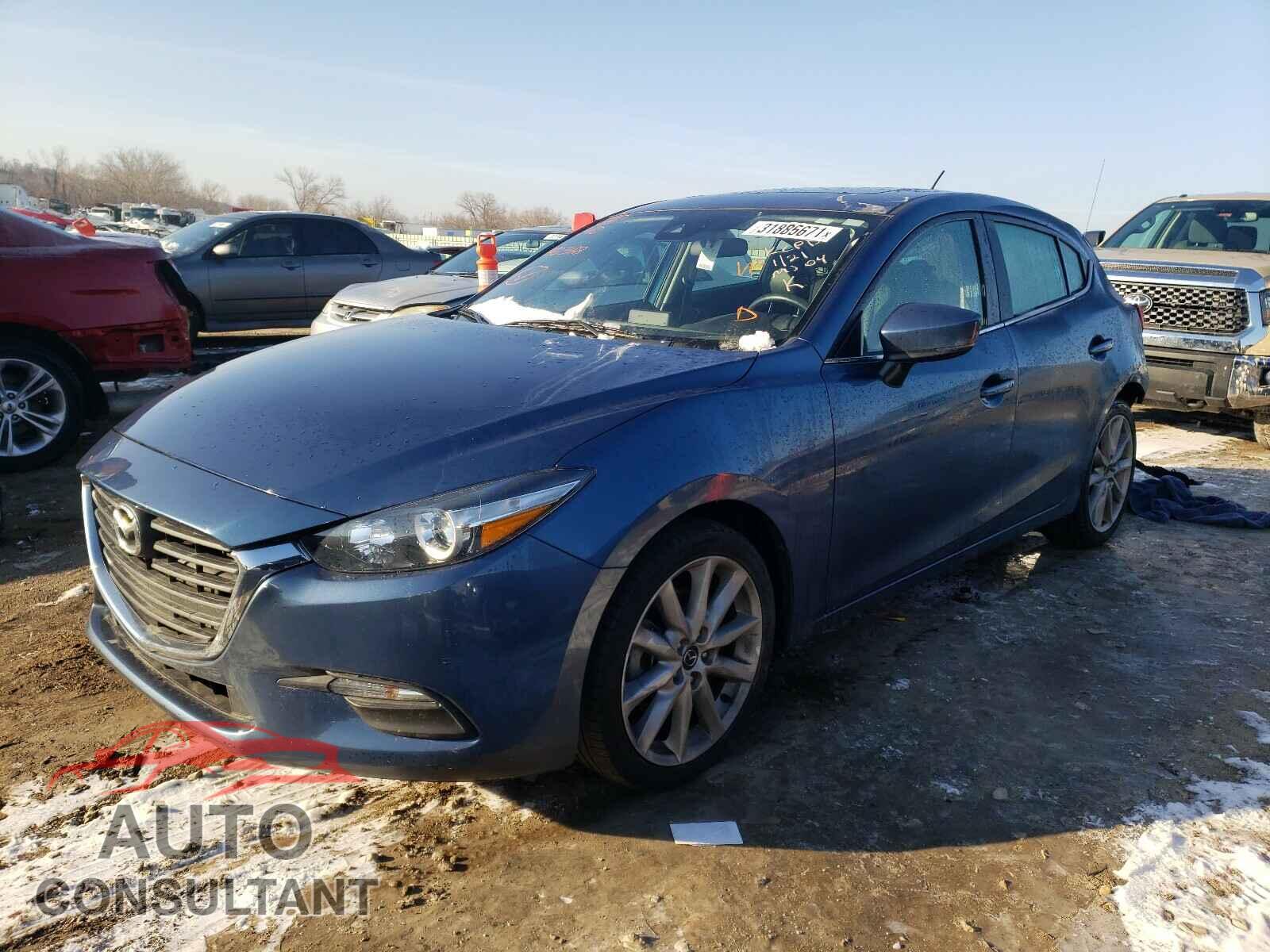 MAZDA 3 2017 - 3MZBN1L39HM140348