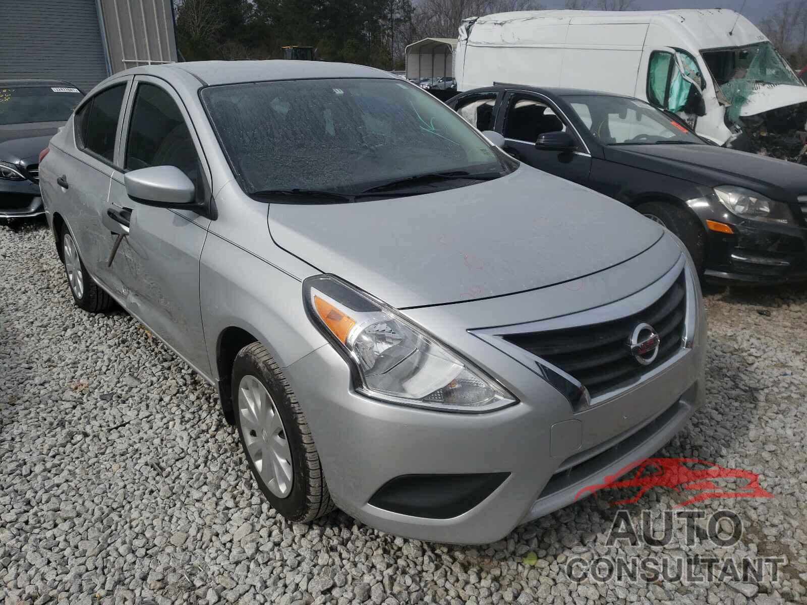 NISSAN VERSA 2018 - 3N1CN7AP2JL888504