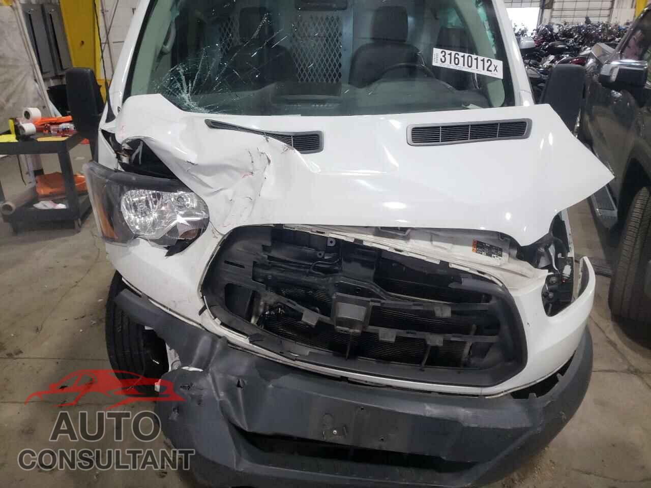 FORD TRANSIT CO 2017 - 1FTYR1YG3HKA25300