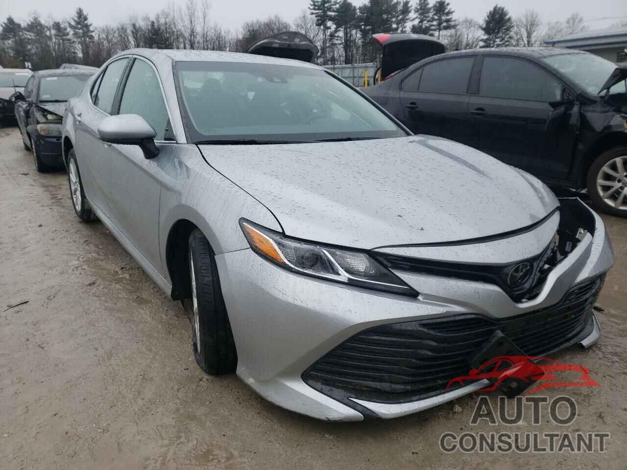 TOYOTA CAMRY 2018 - 4T1B11HK9JU082303