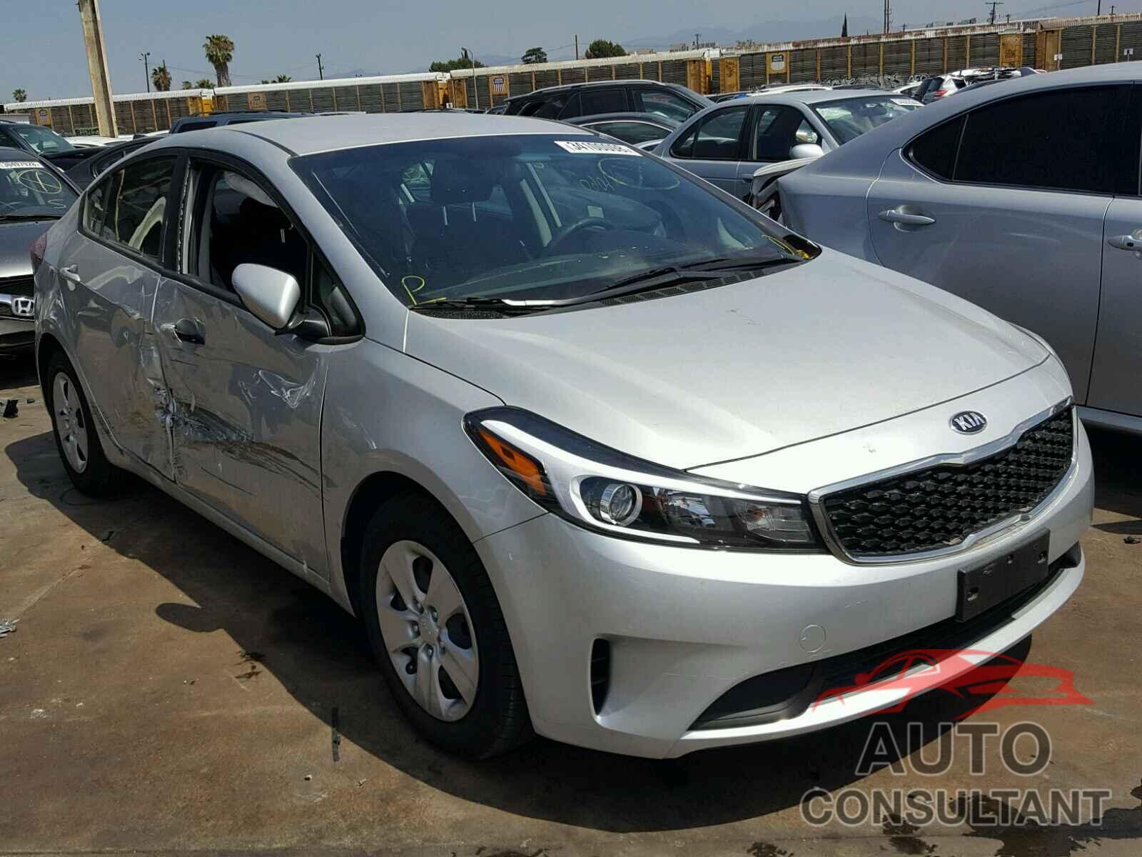 KIA FORTE 2017 - 5XXGT4L38GG036563