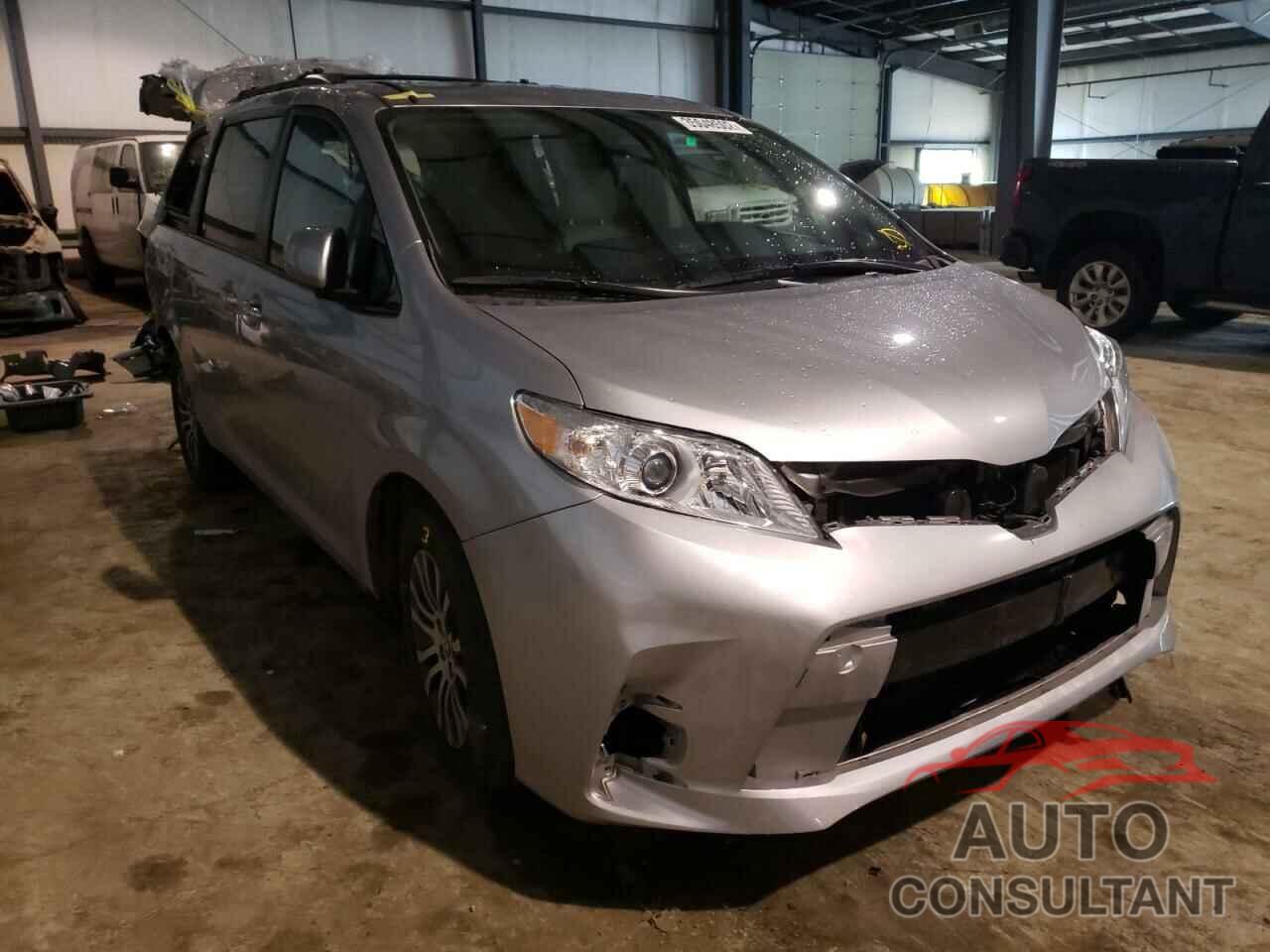 TOYOTA SIENNA 2018 - 5TDYZ3DCXJS941341