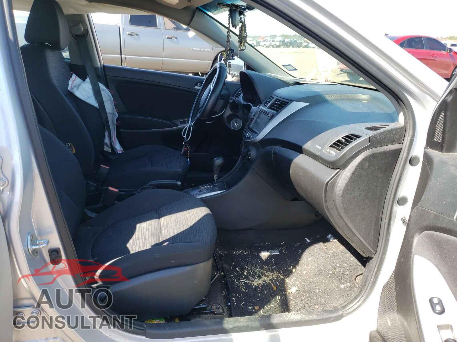 HYUNDAI ACCENT 2017 - KMHCT5AE4HU313709