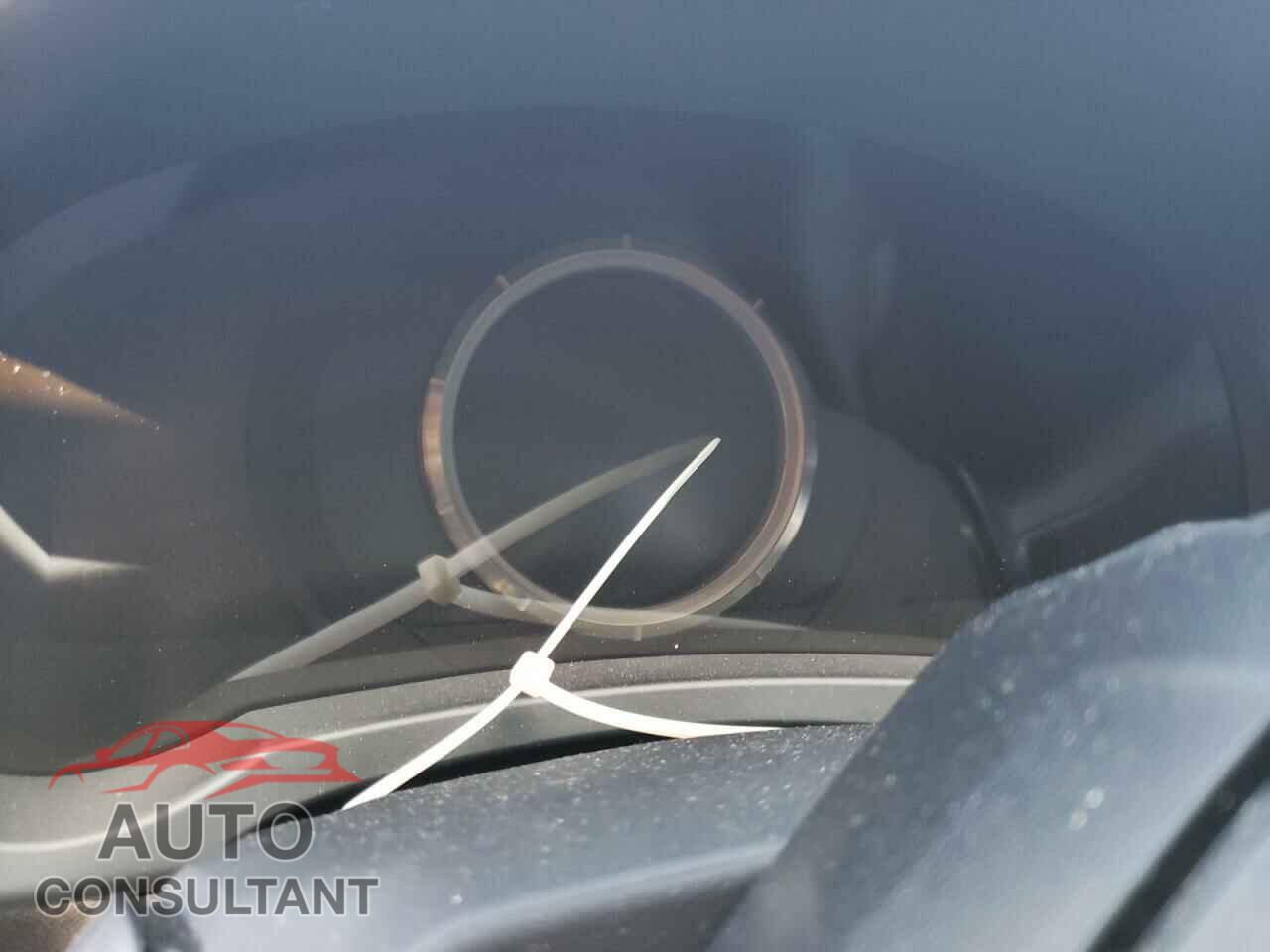 LEXUS IS 2018 - JTHBA1D25J5079787