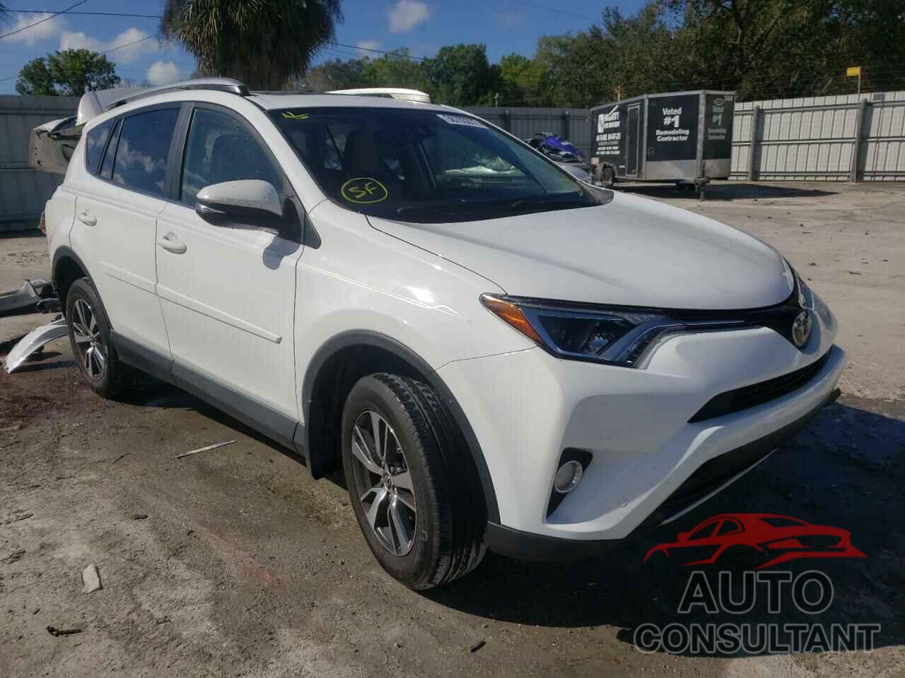 TOYOTA RAV4 2017 - JTMWFREV6HD107088