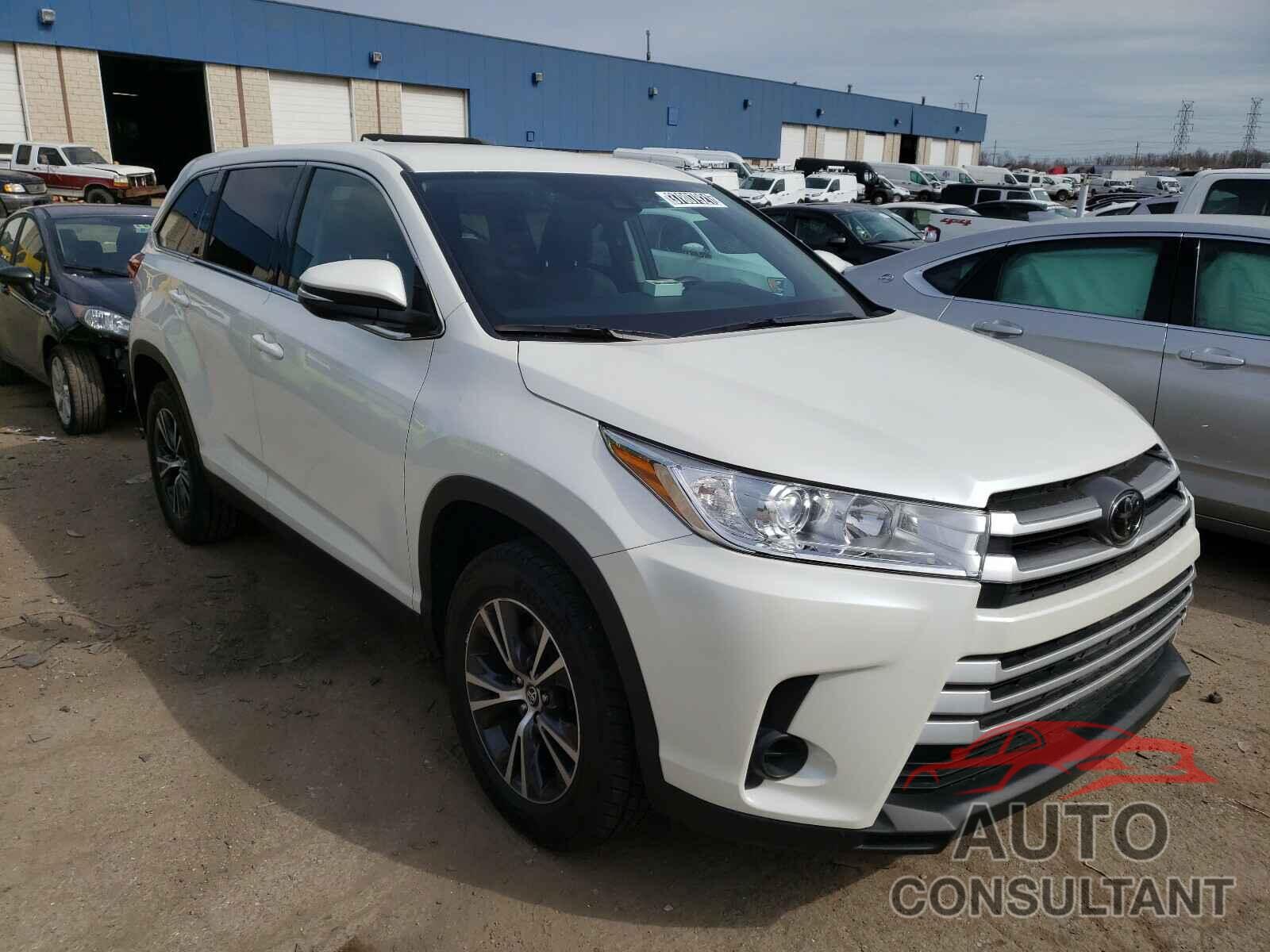 TOYOTA HIGHLANDER 2019 - 5TDZZRFH5KS291884