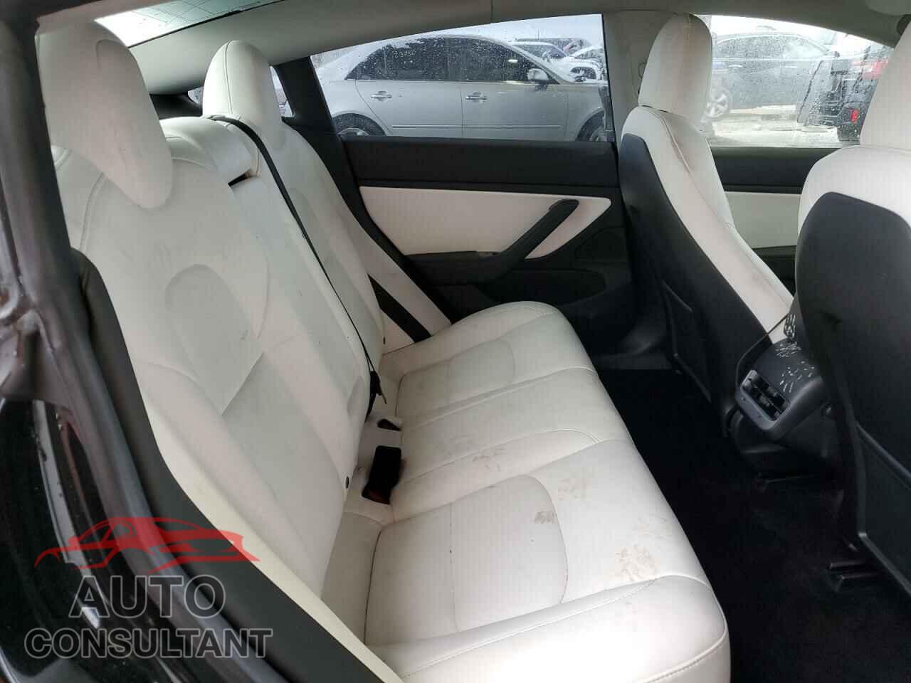 TESLA MODEL 3 2019 - 5YJ3E1EA5KF431475