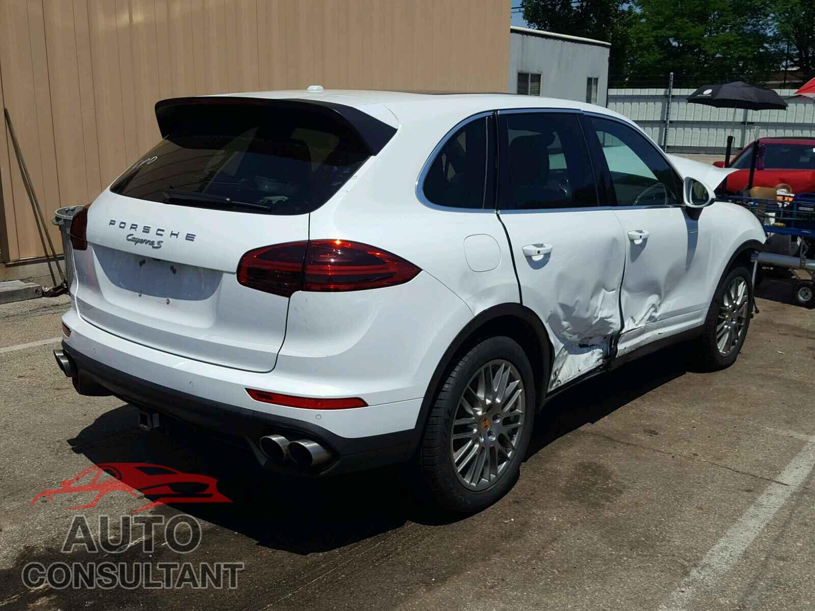 PORSCHE CAYENNE 2016 - WP1AB2A2XGLA92428