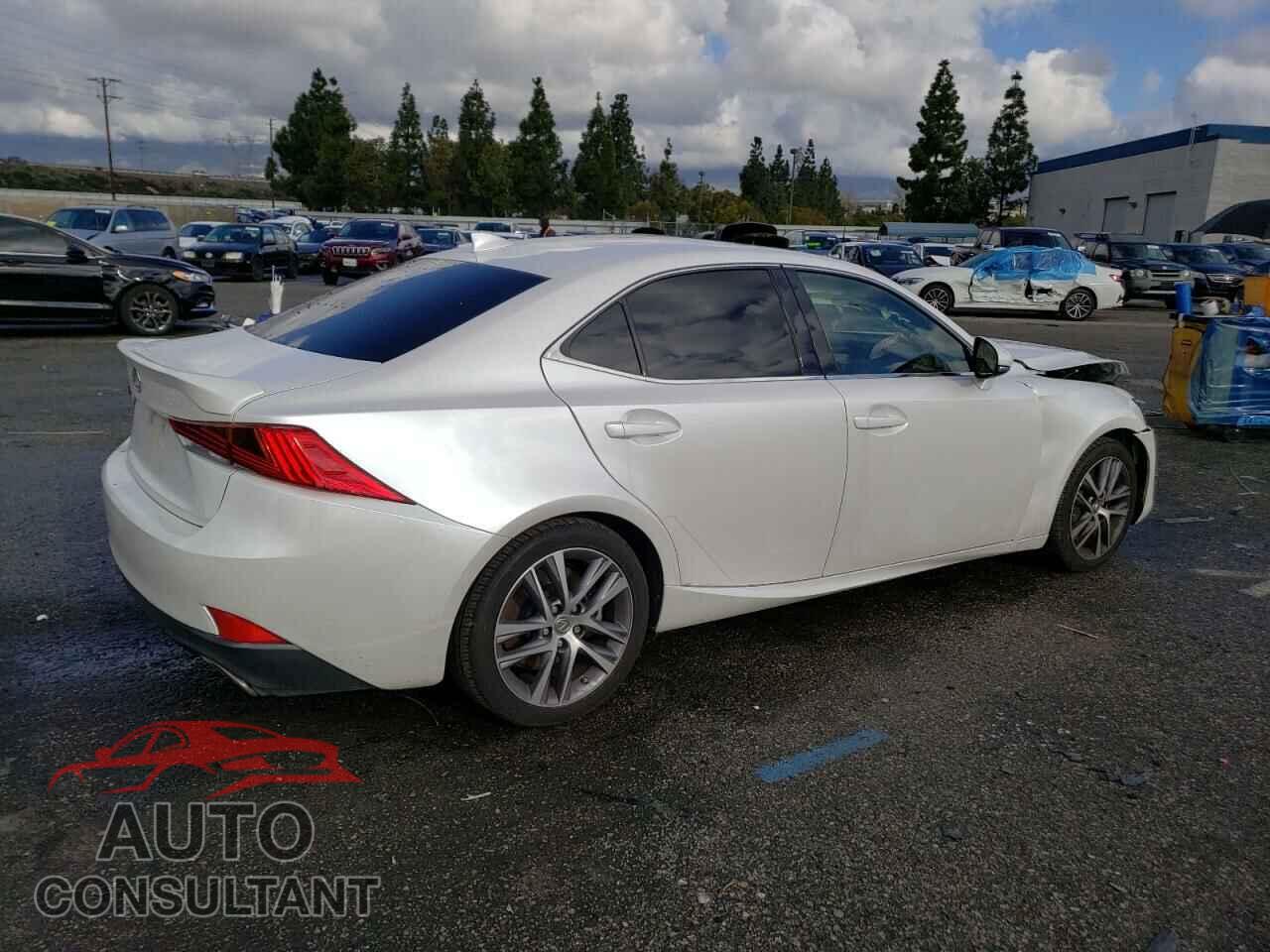 LEXUS IS 2018 - JTHBA1D20J5080331