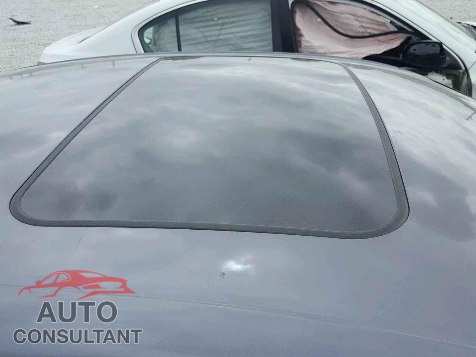LEXUS IS 2015 - JTHBE1D20F5017029