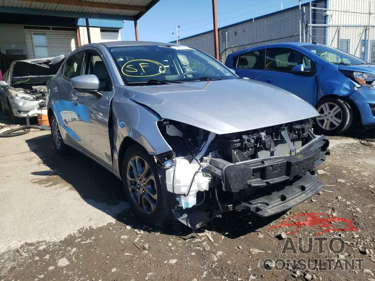 TOYOTA YARIS 2019 - 3MYDLBYV5KY517082