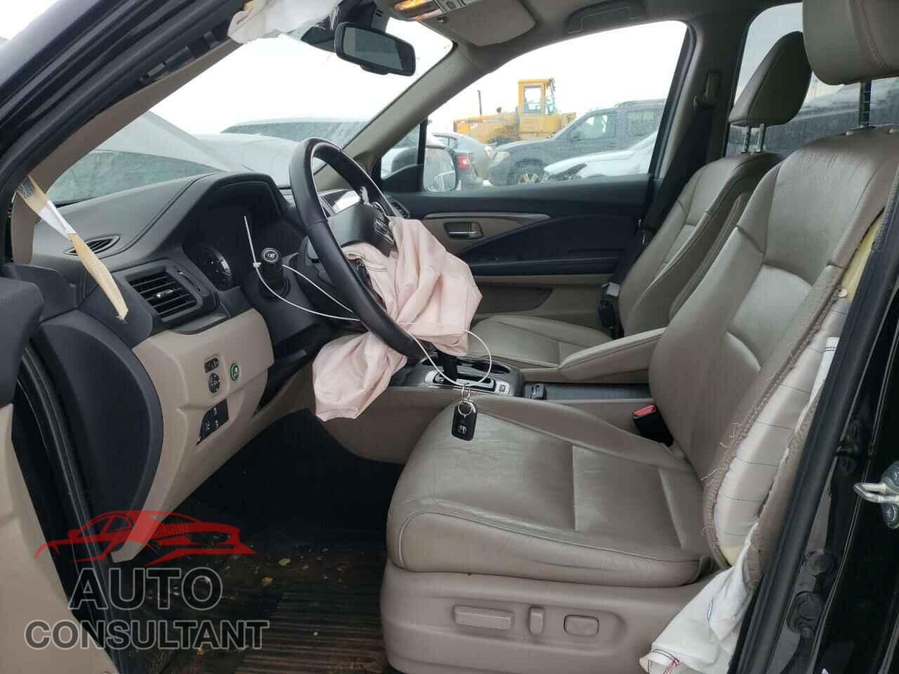 HONDA PILOT 2017 - 5FNYF6H74HB504487