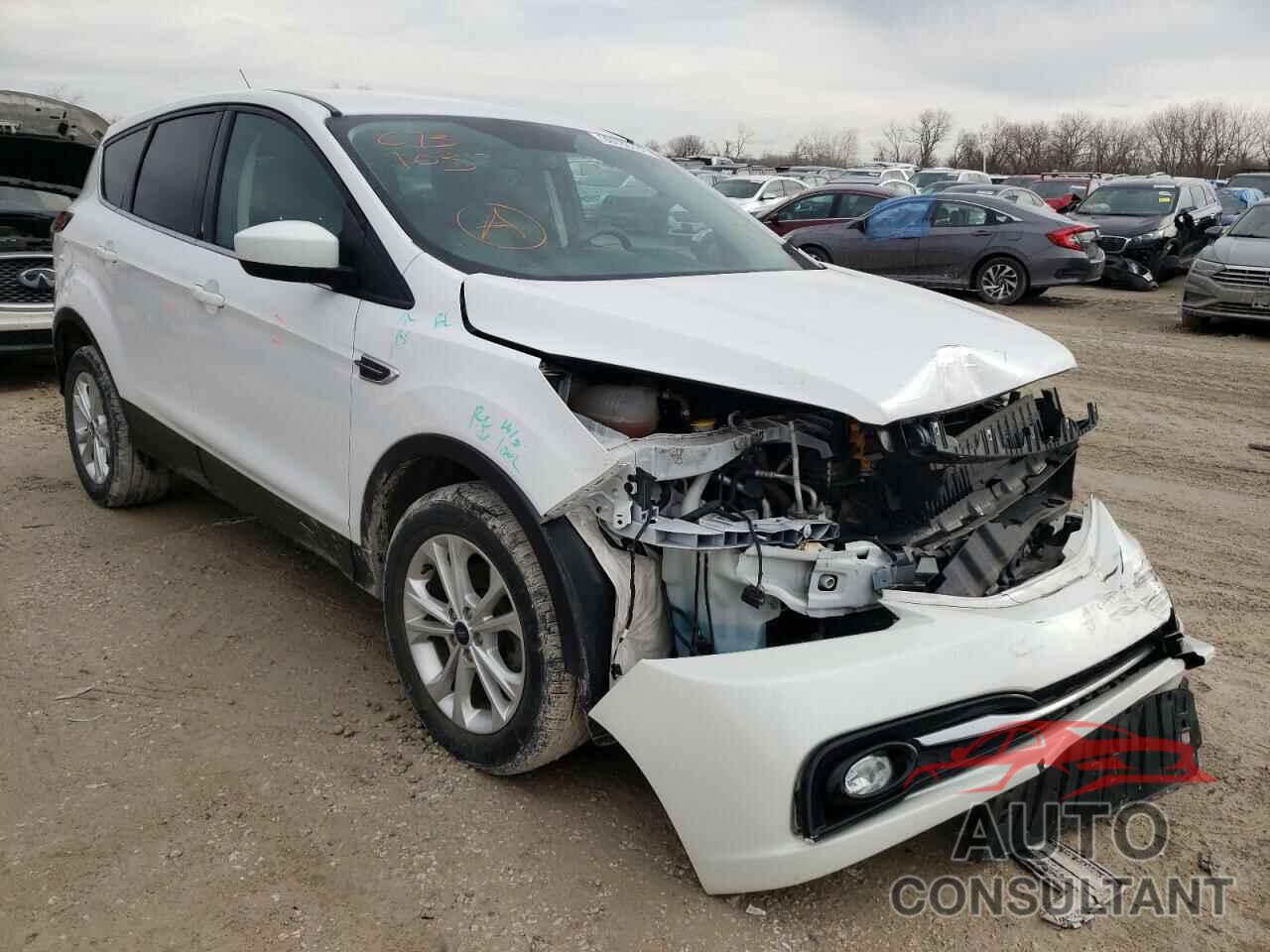 FORD ESCAPE 2017 - 1FMCU0GDXHUC73103