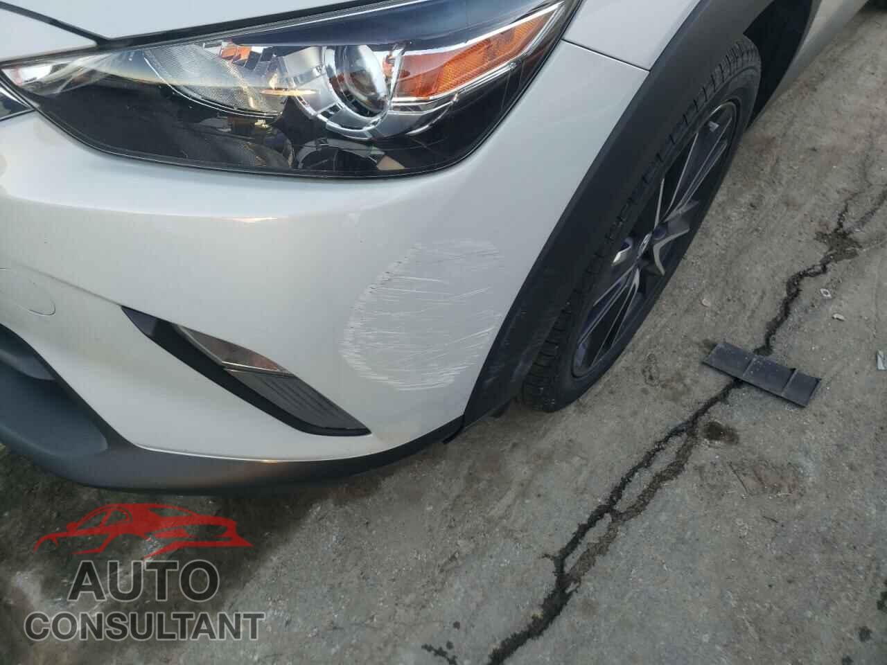 MAZDA CX-3 2018 - JM1DKFC77J0318531
