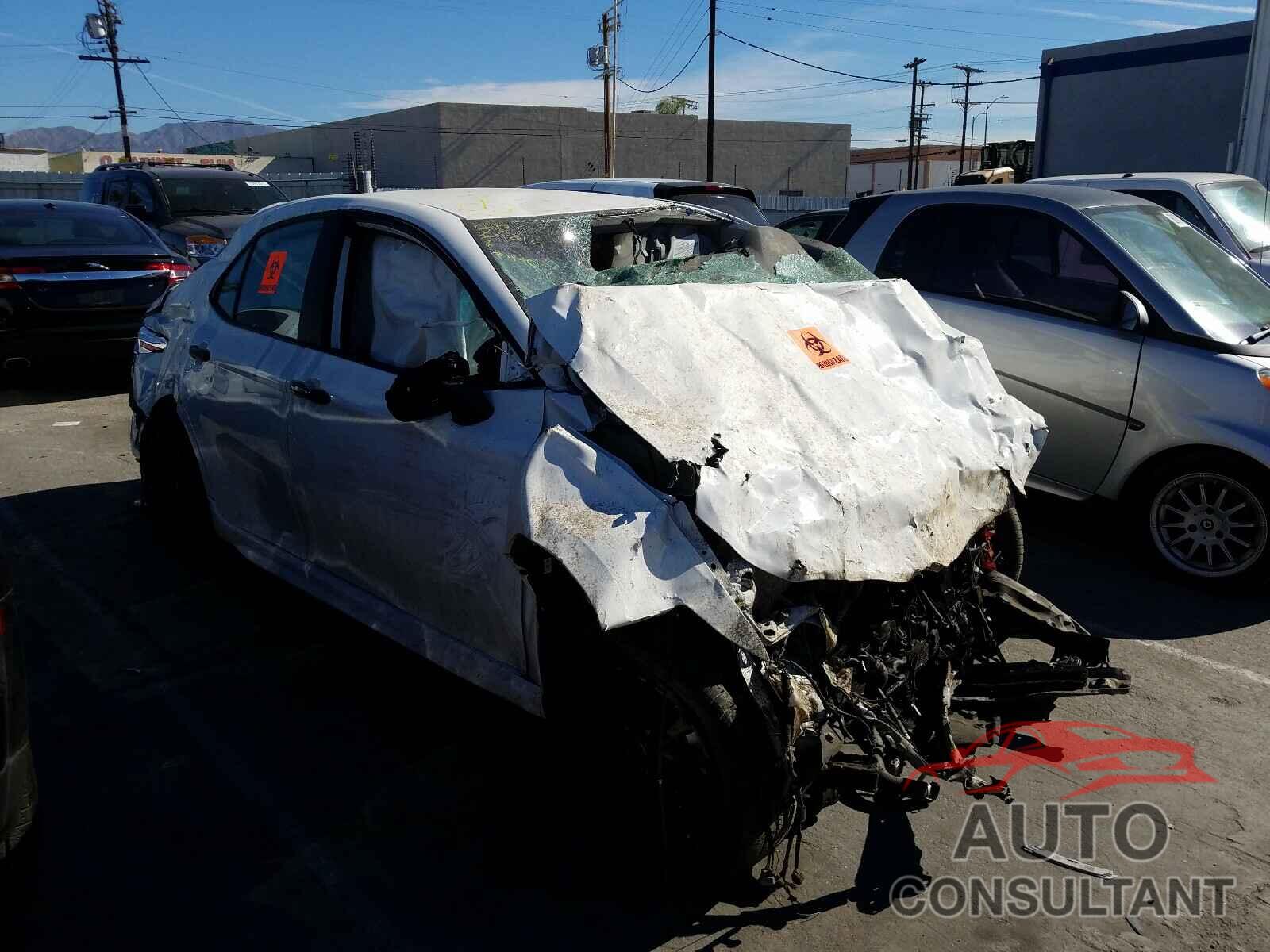 TOYOTA CAMRY 2020 - 4T1G11AK0LU401140