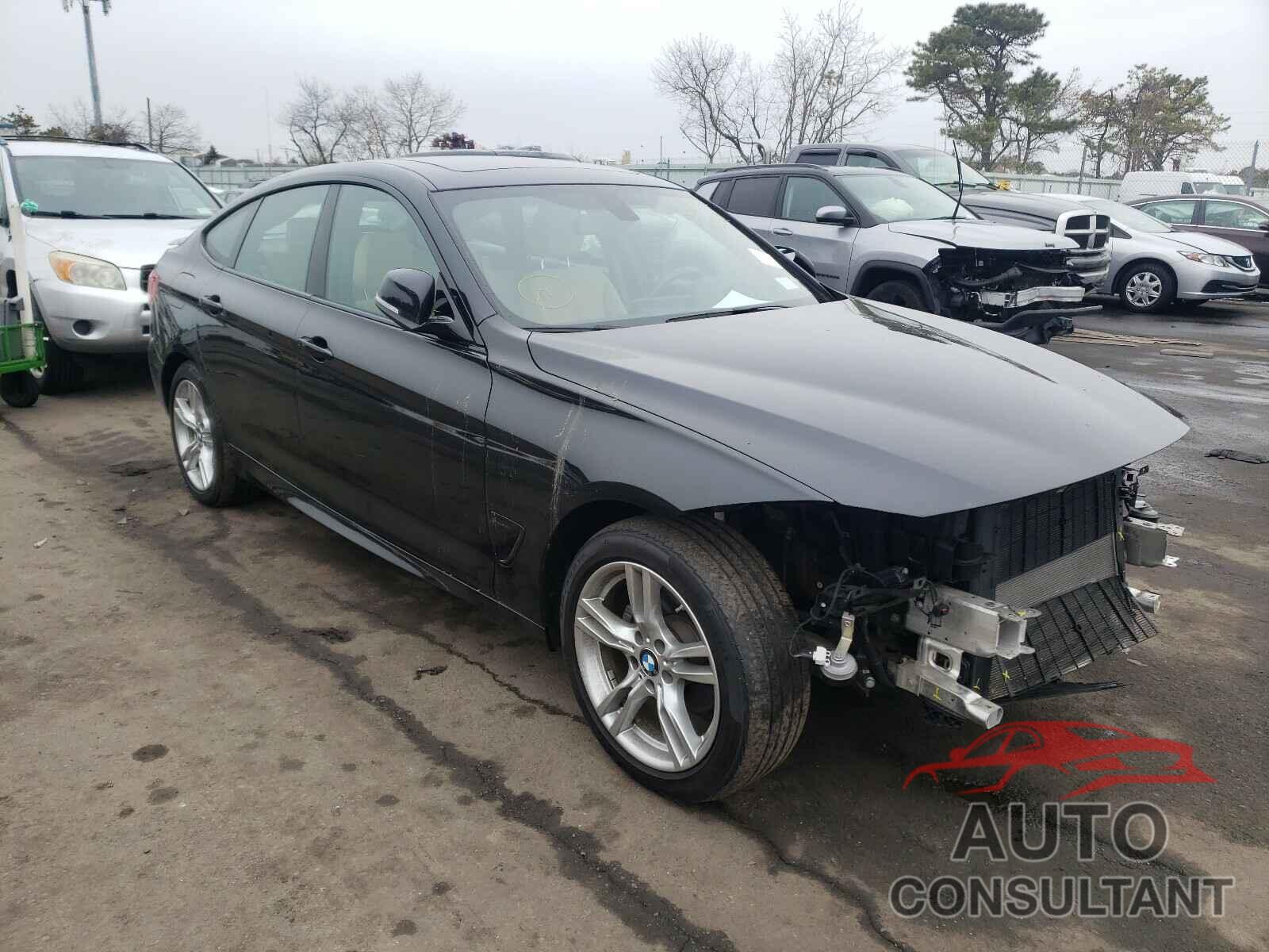 BMW 3 SERIES 2018 - WBA8Z9C56JB220542