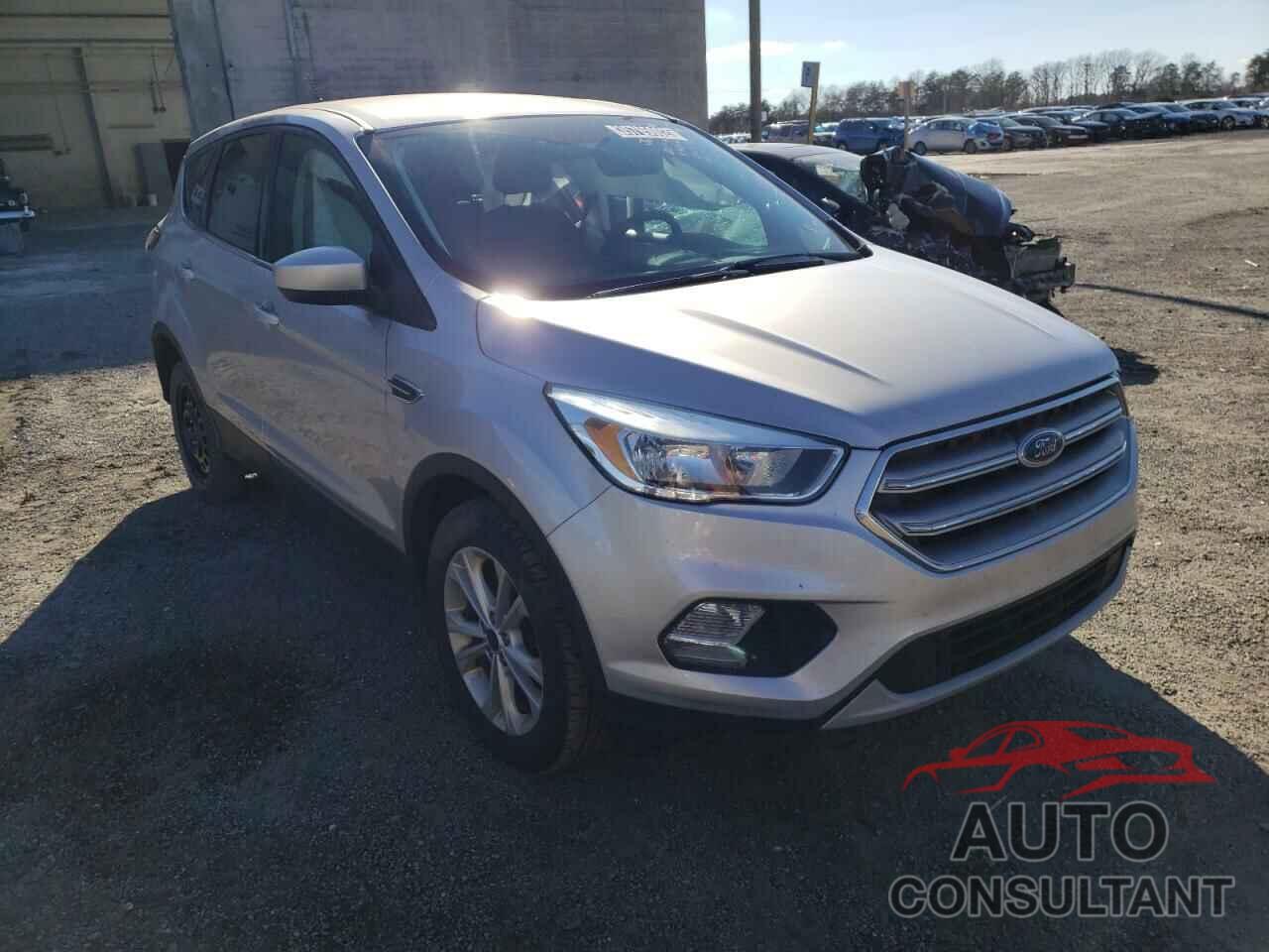 FORD ESCAPE 2017 - 1FMCU9G9XHUA62273