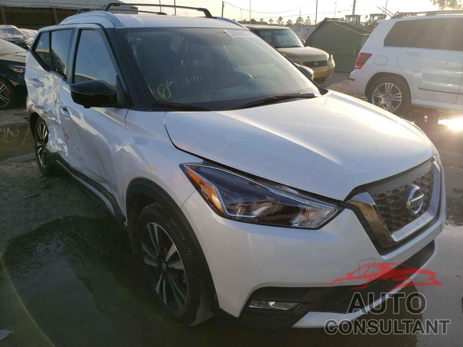 NISSAN KICKS 2018 - 3N1CP5CU1JL529355