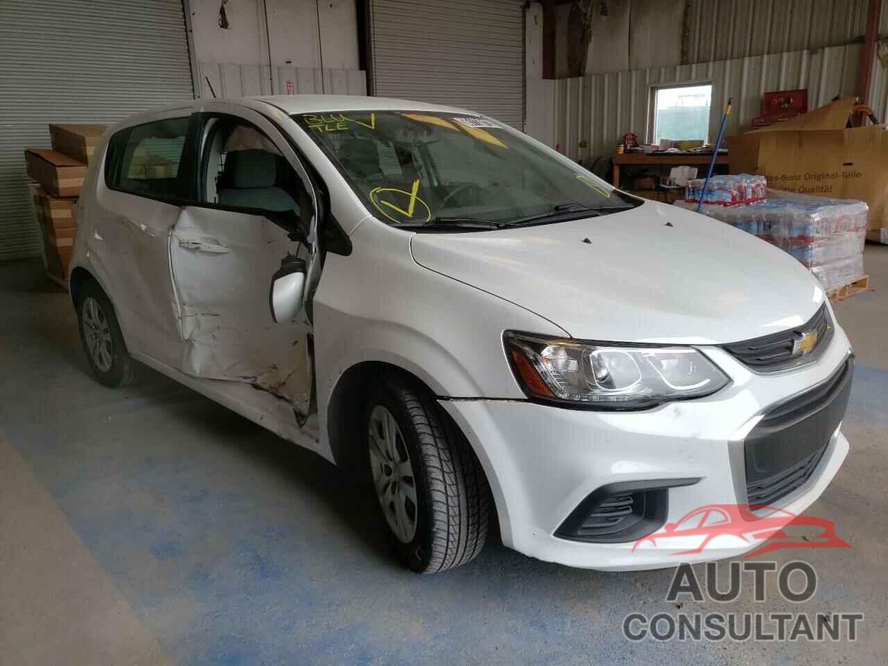 CHEVROLET SONIC 2019 - 1G1JG6SB6K4104367