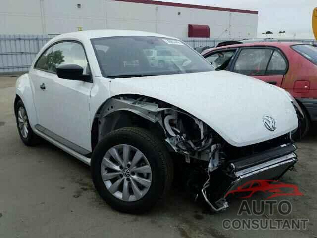 VOLKSWAGEN BEETLE 2017 - 3VWF17AT4HM630747