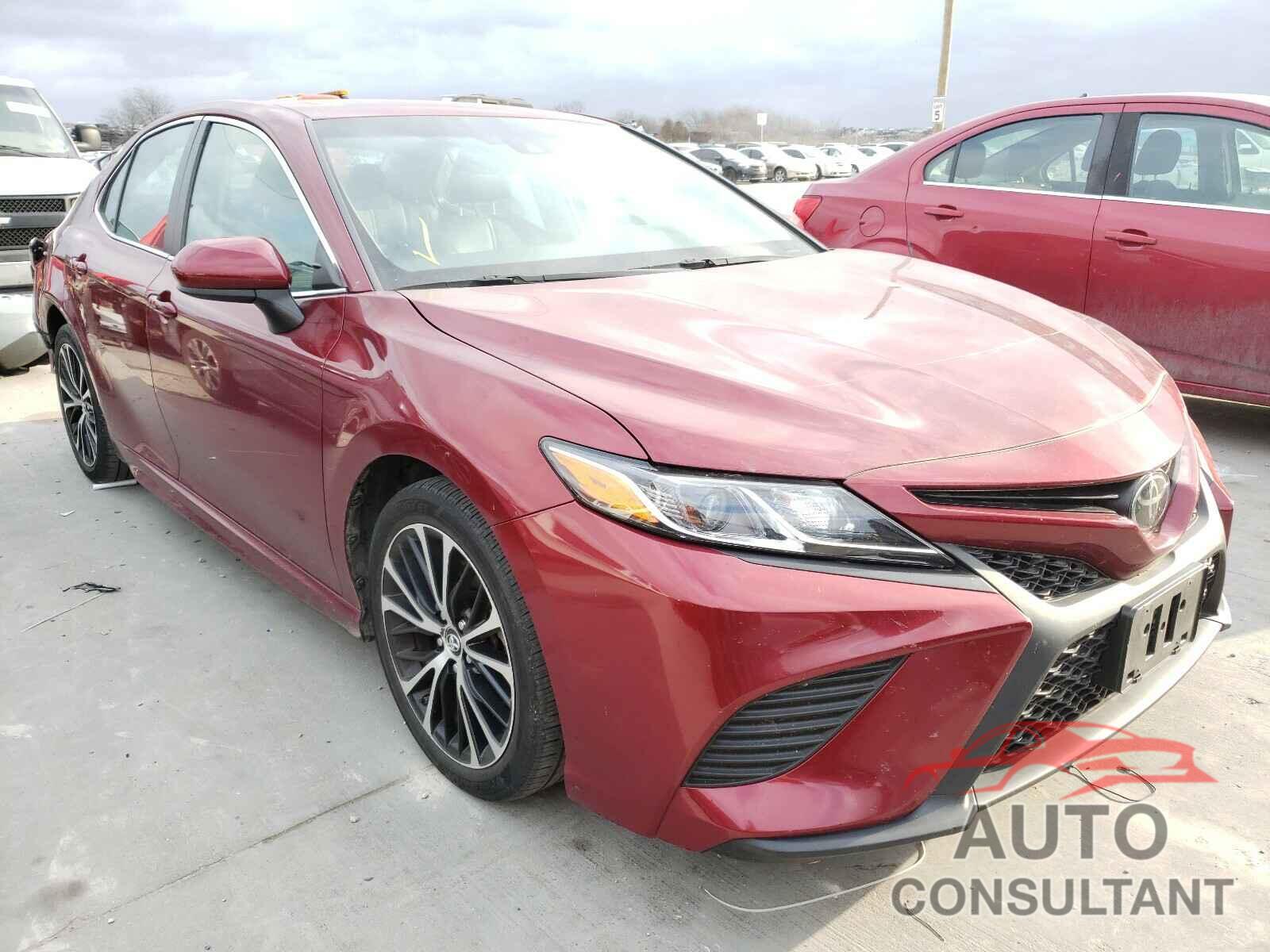 TOYOTA CAMRY 2018 - 4T1B11HK9JU568741