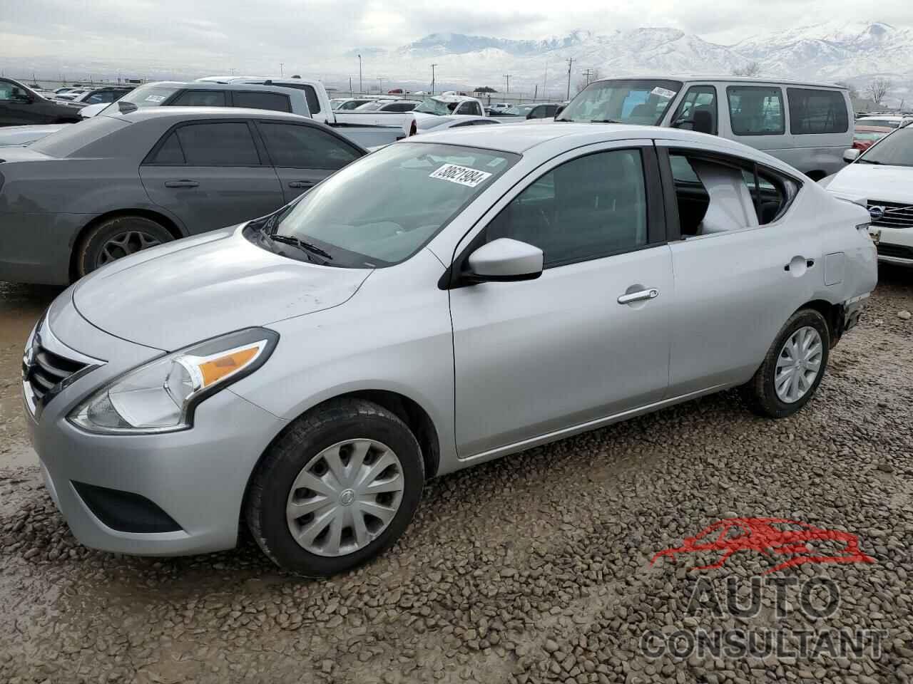 NISSAN VERSA 2017 - 3N1CN7APXHL813513