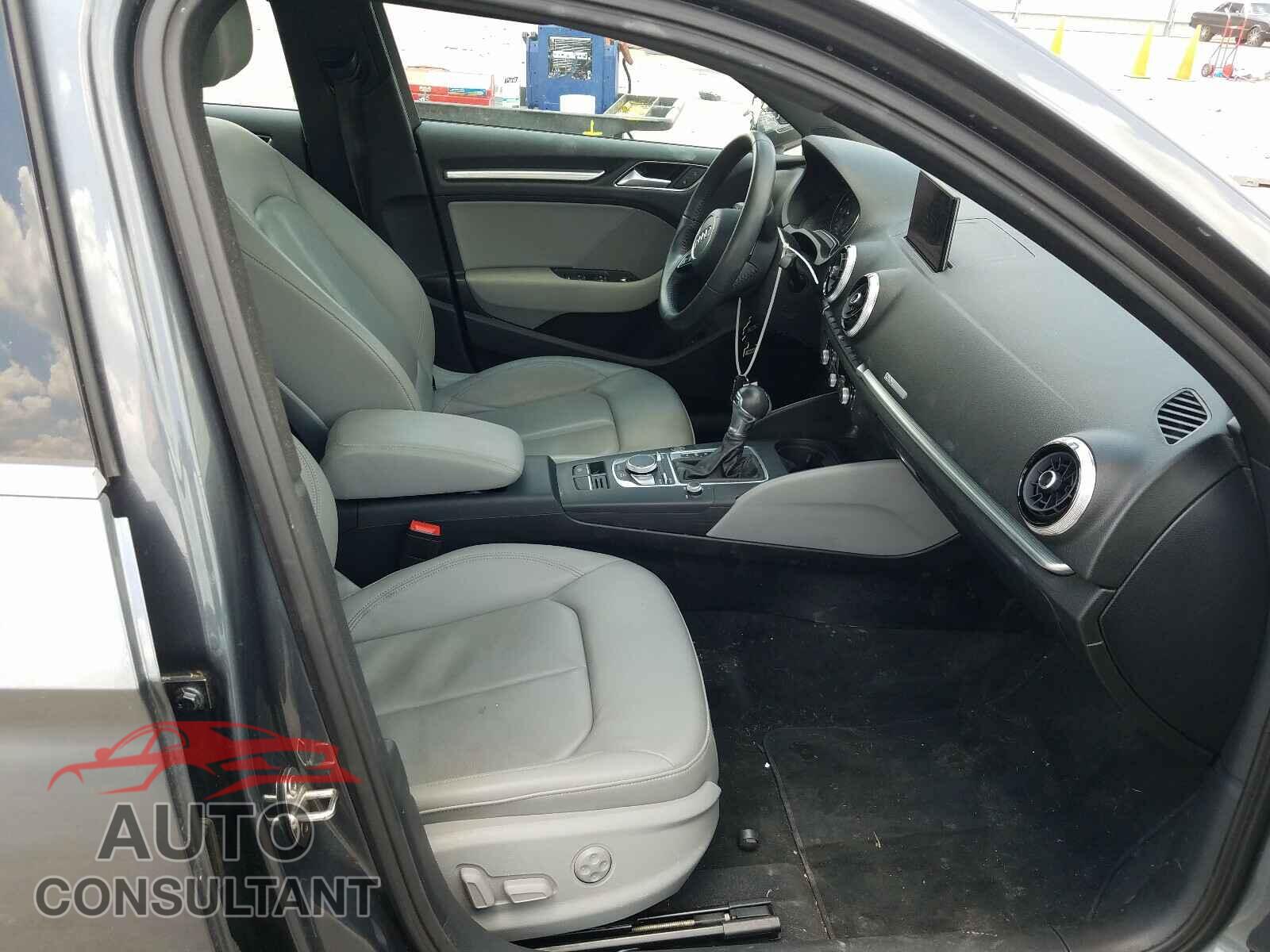 AUDI A3 2018 - WAUGUGFF2J1041052