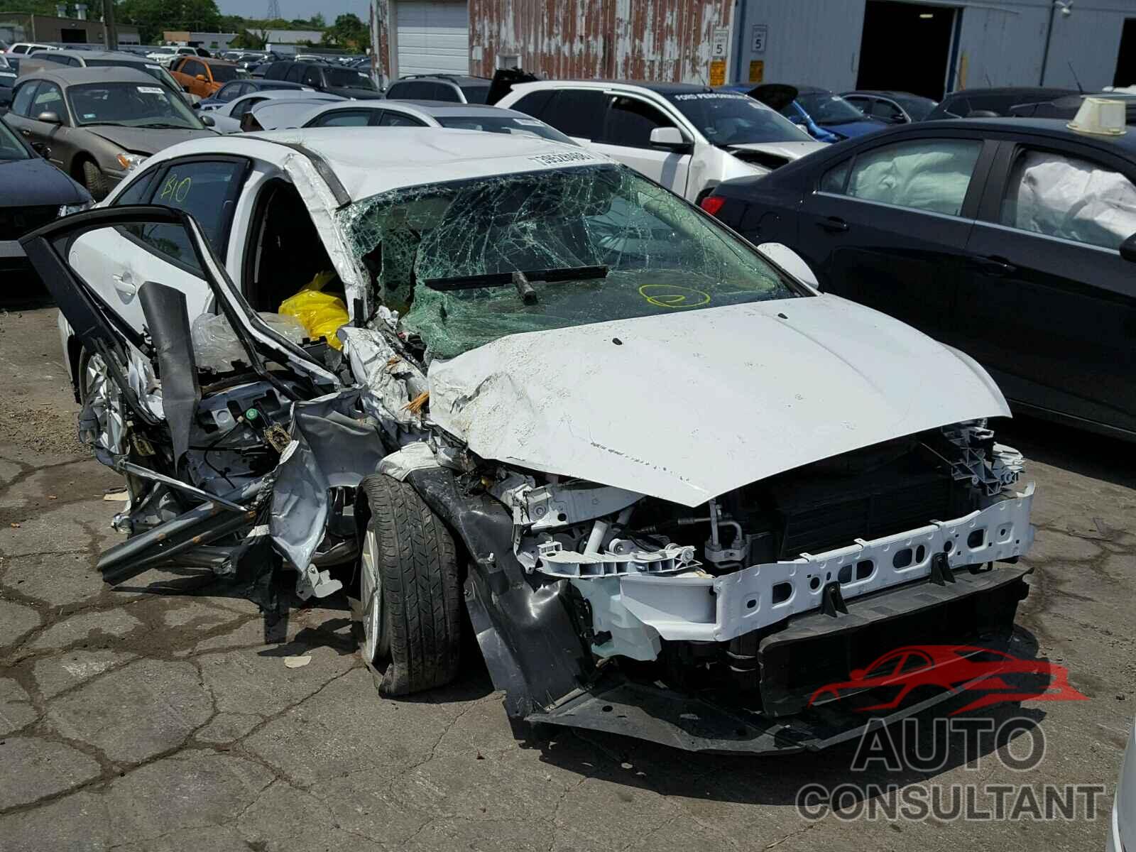 FORD FOCUS 2015 - 1FADP3F23FL382531