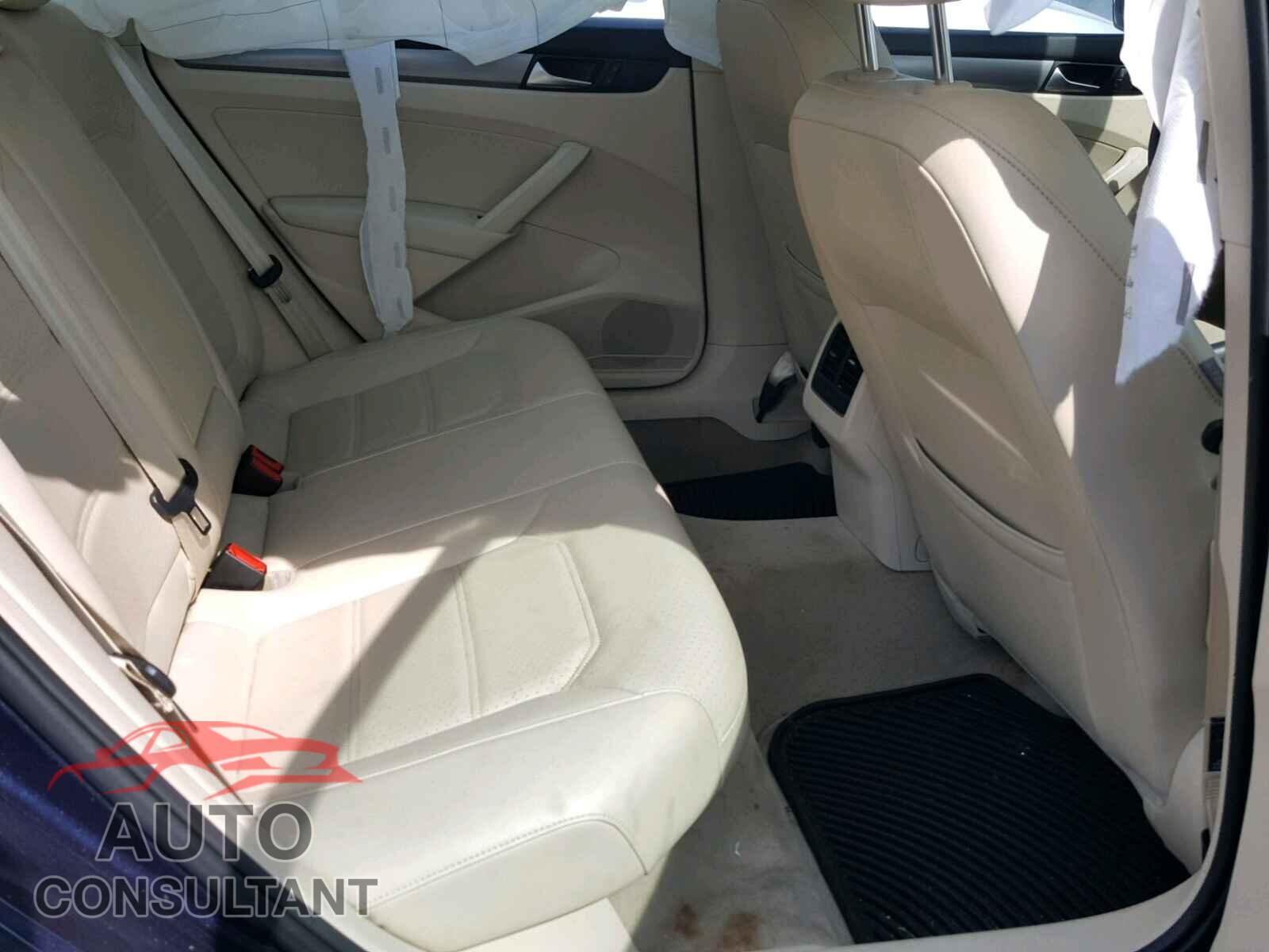 VOLKSWAGEN PASSAT 2015 - 1VWBS7A32FC006830