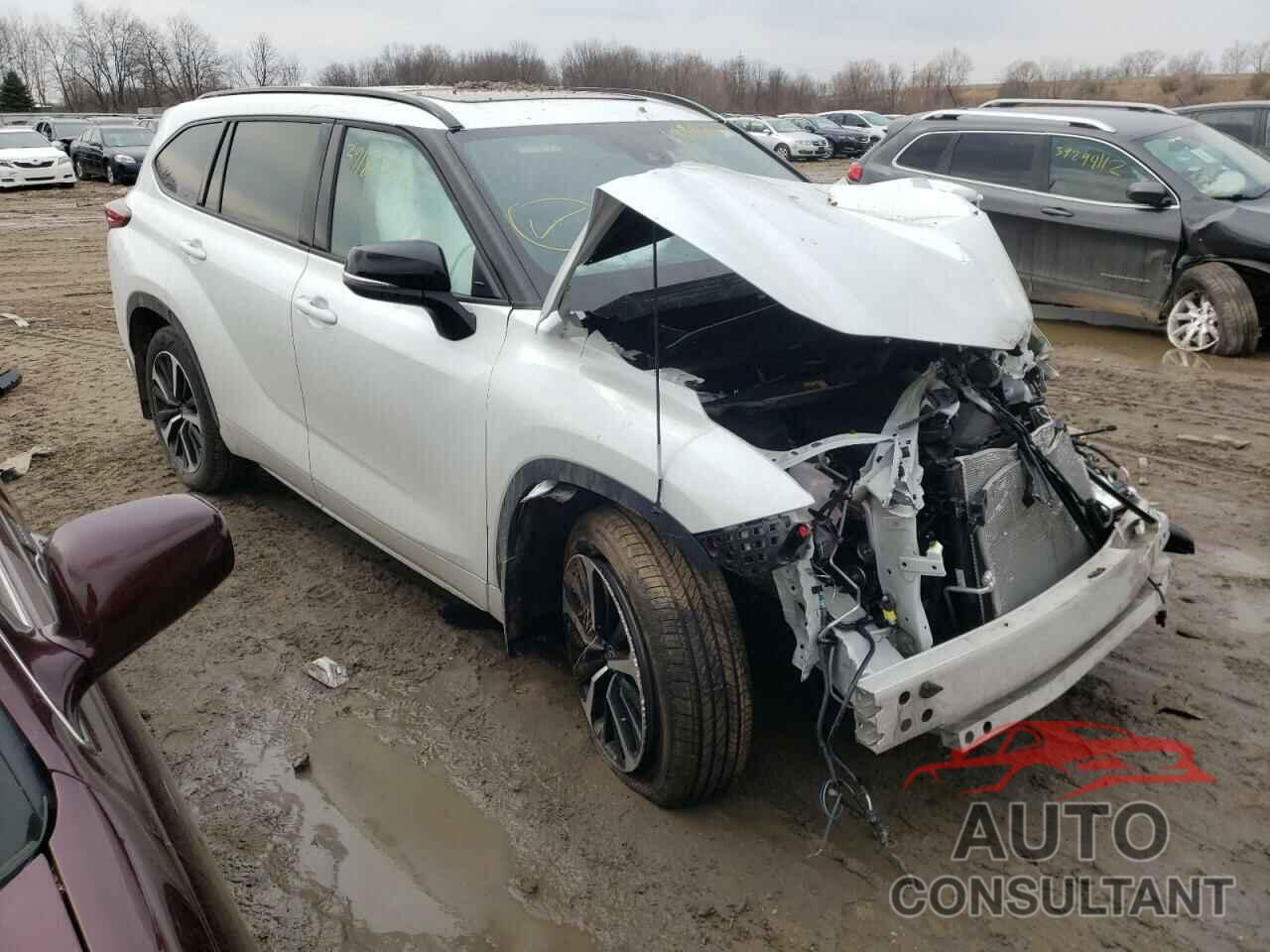 TOYOTA HIGHLANDER 2022 - 5TDJZRBHXNS172381