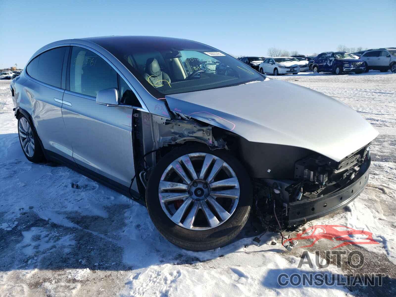 TESLA MODEL X 2016 - 5YJXCAE42GF000732