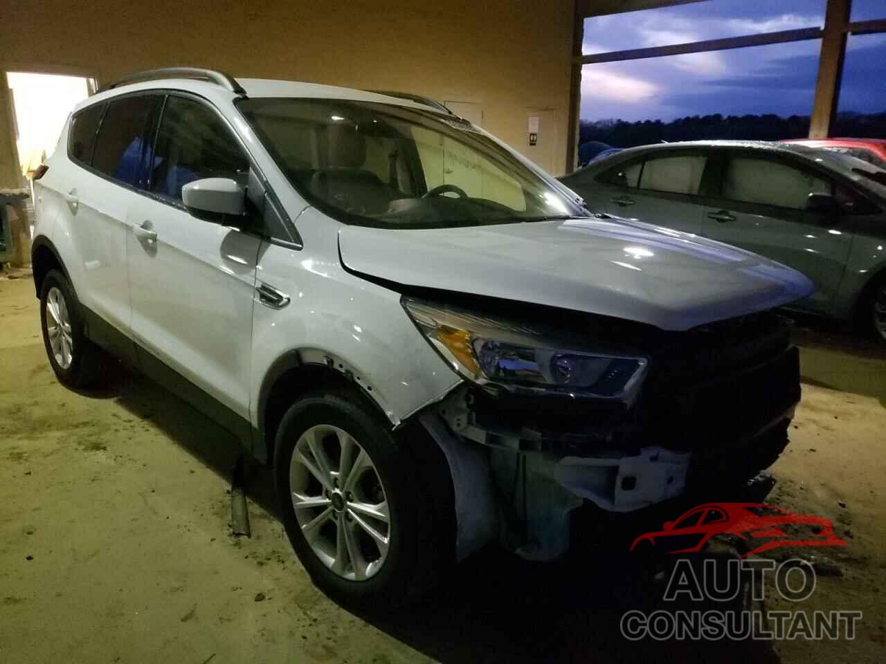 FORD ESCAPE 2018 - 1FMCU0GD4JUC26882