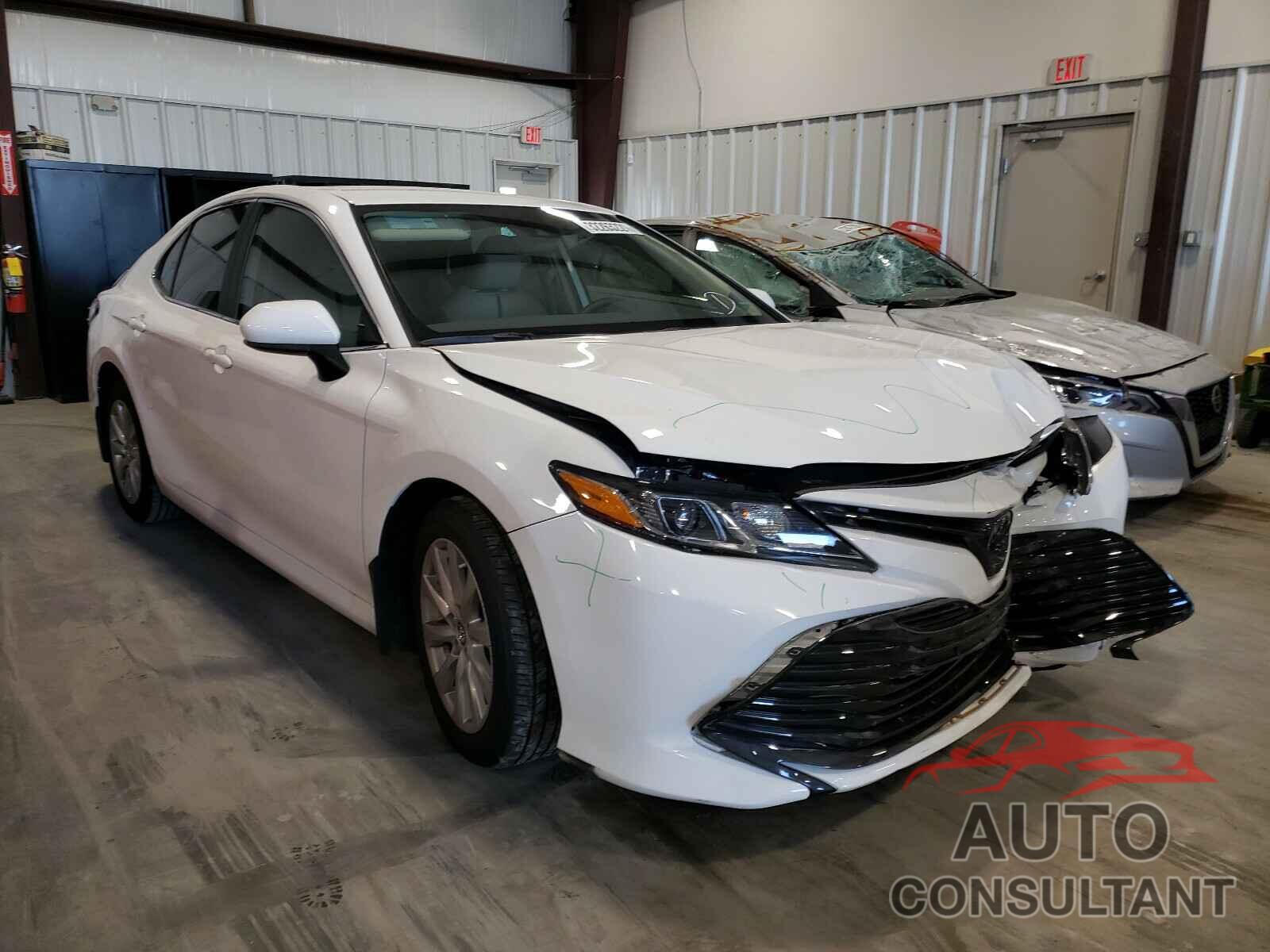TOYOTA CAMRY 2019 - 4T1B11HKXKU743662