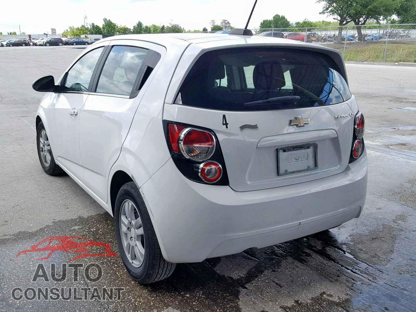 CHEVROLET SONIC 2016 - 1FM5K8D81JGB38620