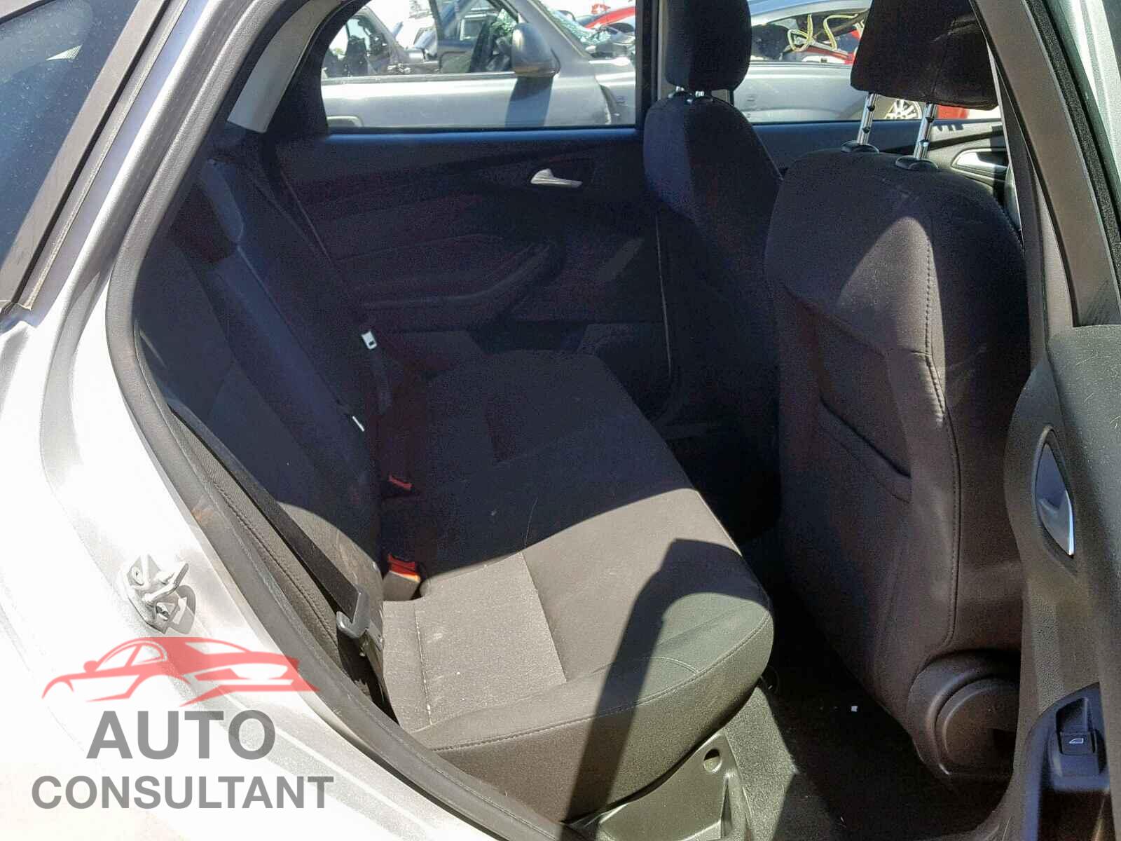 FORD FOCUS SE 2016 - 1FT7W2B63MED78154