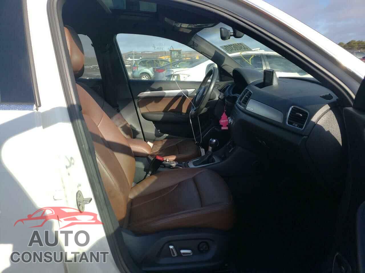 AUDI Q3 2017 - WA1GCCFS6HR016527