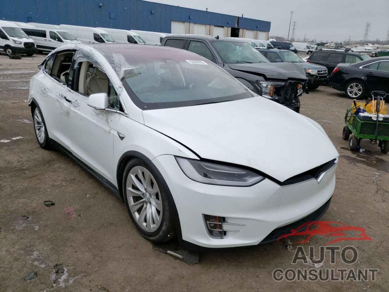 TESLA MODEL X 2018 - 5YJXCAE23JF110968