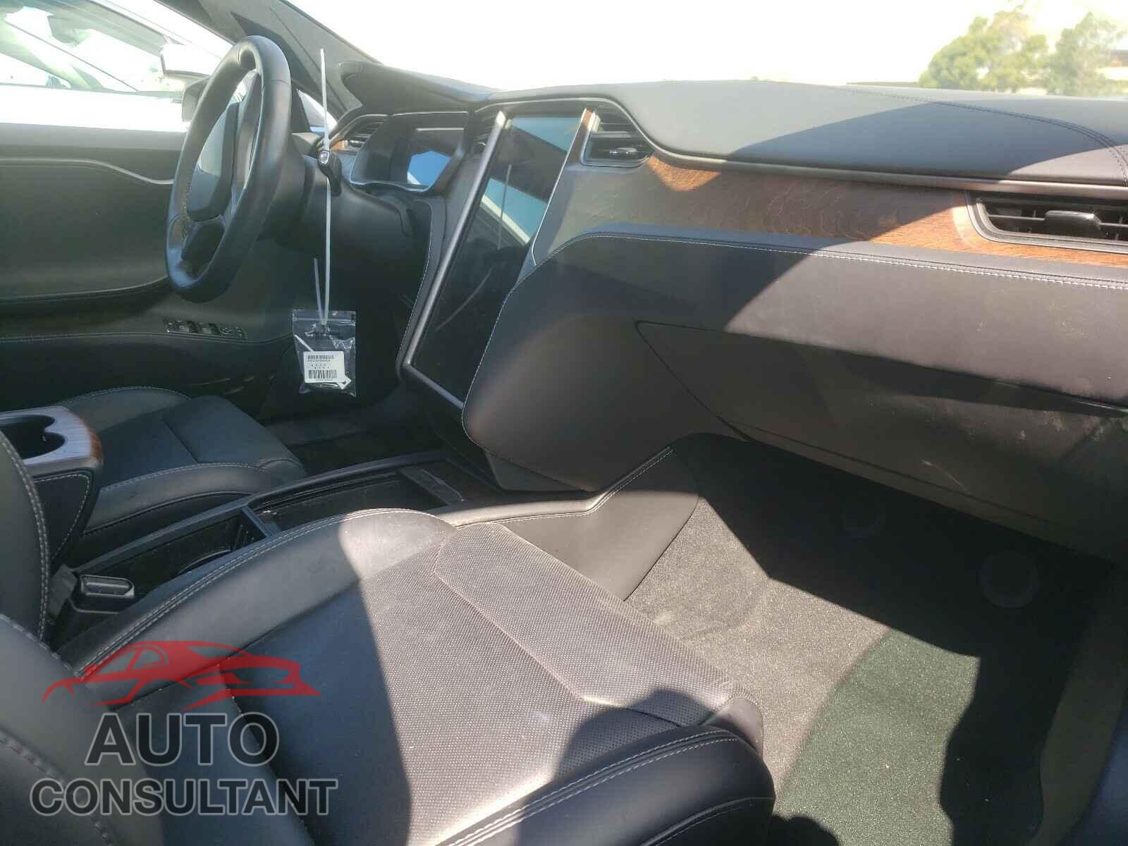 TESLA MODEL S 2018 - 5YJSA1E48JF274380