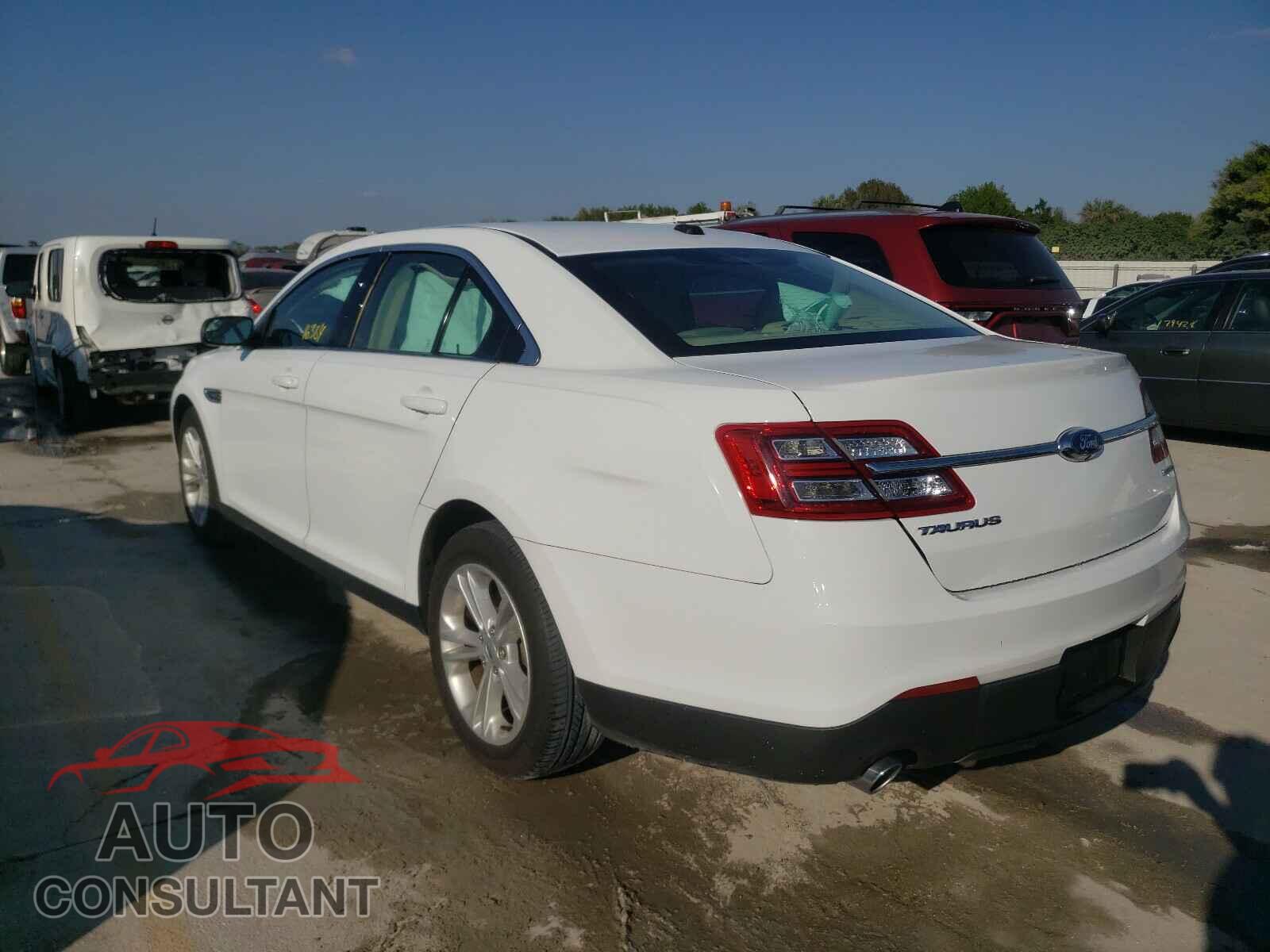 FORD TAURUS 2018 - 1FAHP2D84JG136432