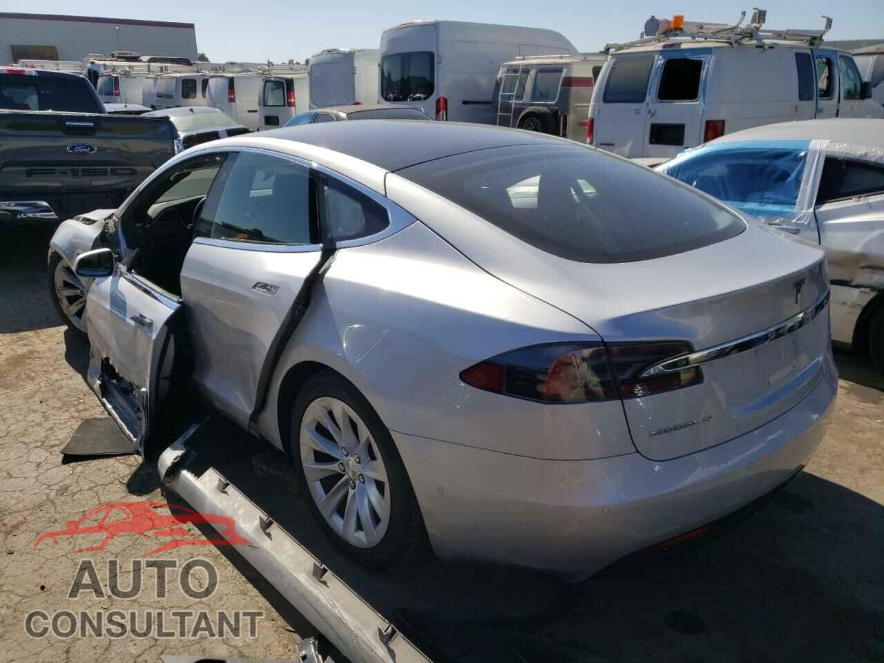 TESLA MODEL S 2017 - 5YJSA1E17HF202621