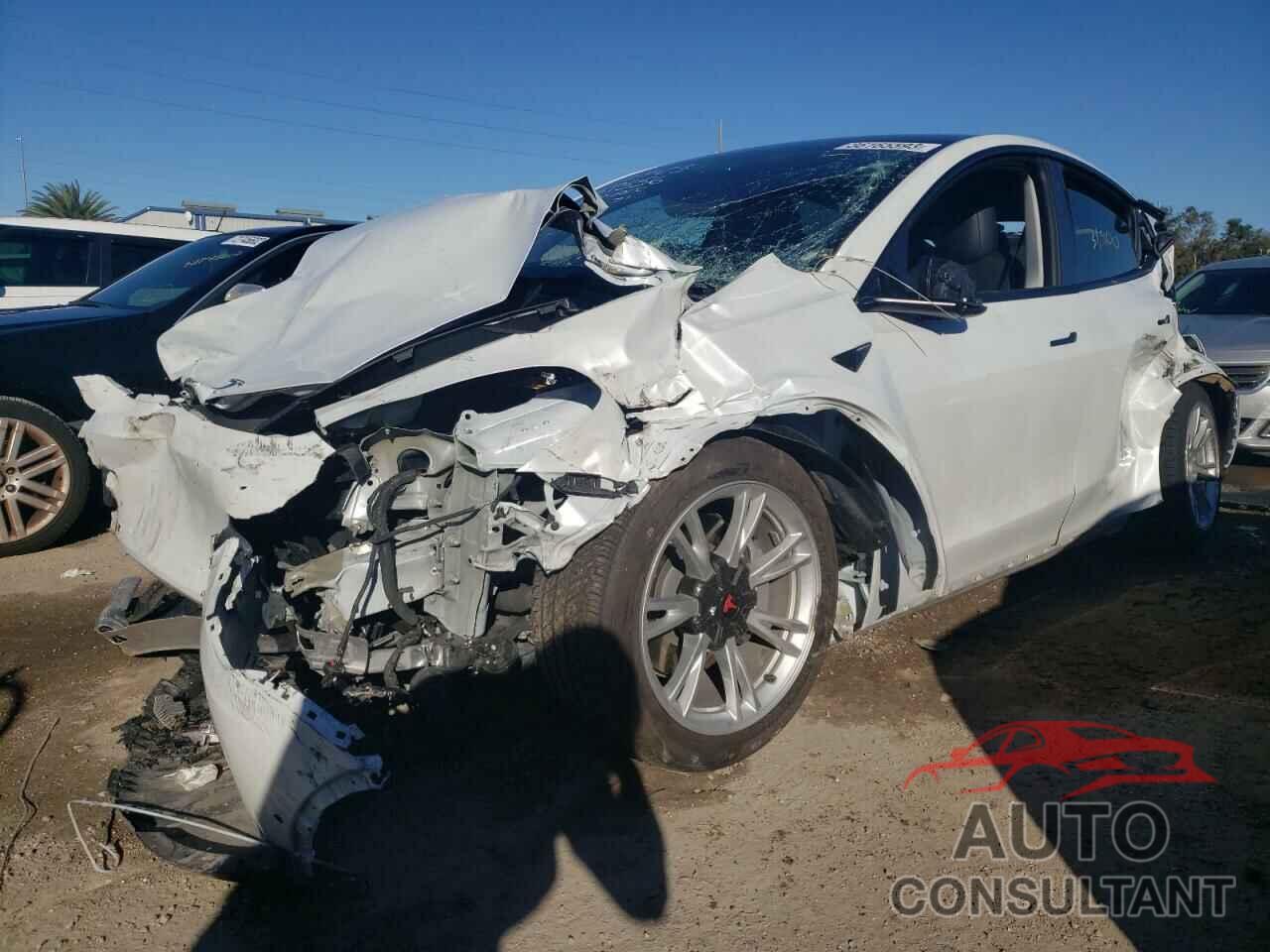 TESLA MODEL Y 2020 - 5YJYGDEE8LF045039
