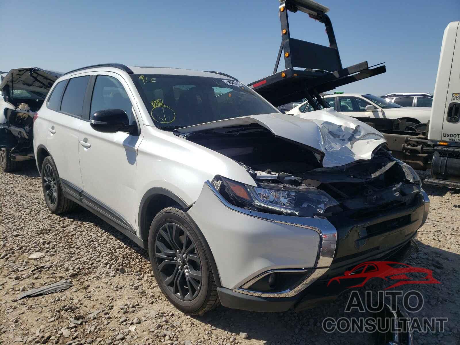 MITSUBISHI OUTLANDER 2018 - JA4AZ3A36JZ023066