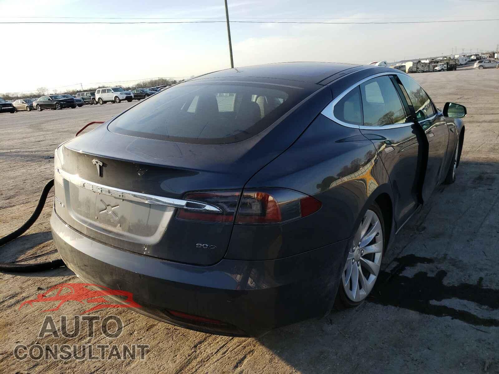 TESLA MODEL S 2016 - 5YJSA1E27GF151239
