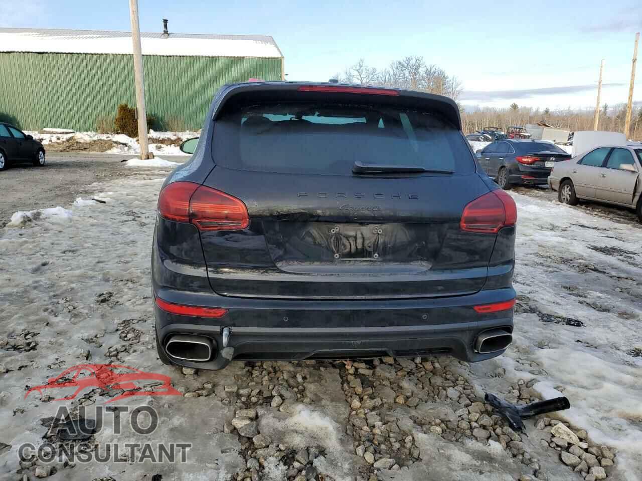 PORSCHE CAYENNE 2016 - WP1AA2A28GLA10523